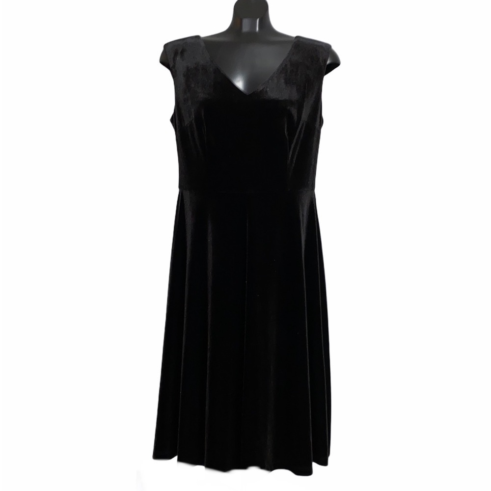 NWT London Time Black Velour Dress Size 10